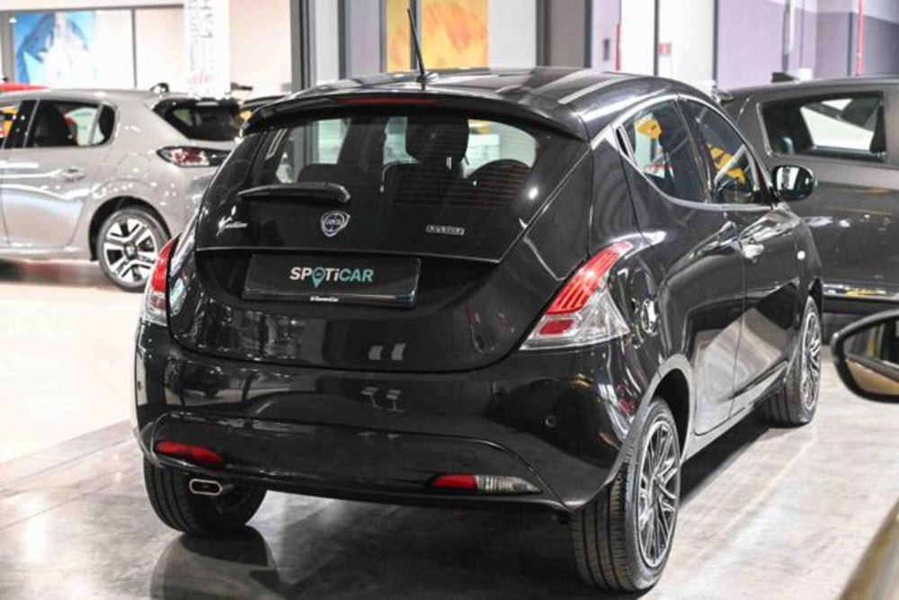 Lancia Ypsilon usata a Torino (5)