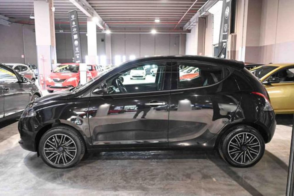 Lancia Ypsilon usata a Torino (8)