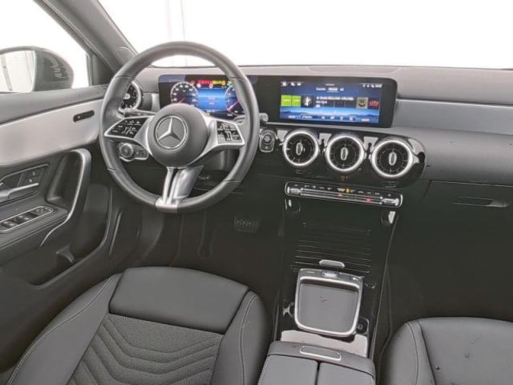 Mercedes-Benz Classe A usata a Milano (8)