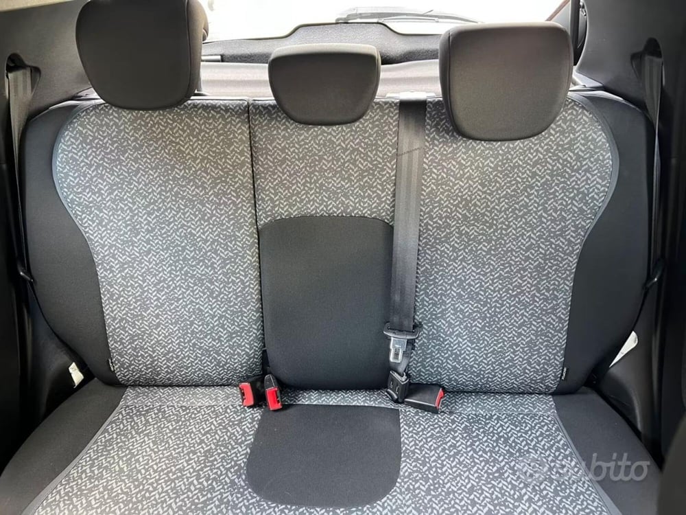 Lancia Ypsilon usata a Salerno (6)