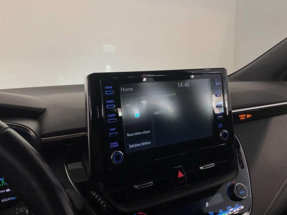 Toyota Corolla Touring Sports usata a Torino (14)