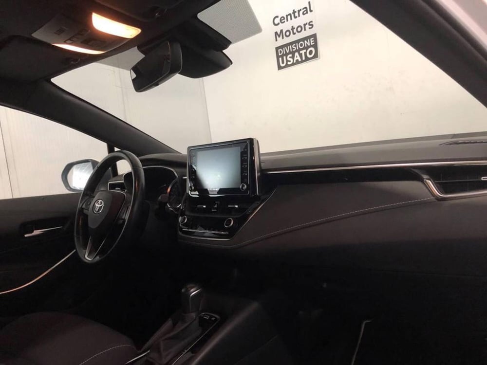 Toyota Corolla Touring Sports usata a Torino (9)