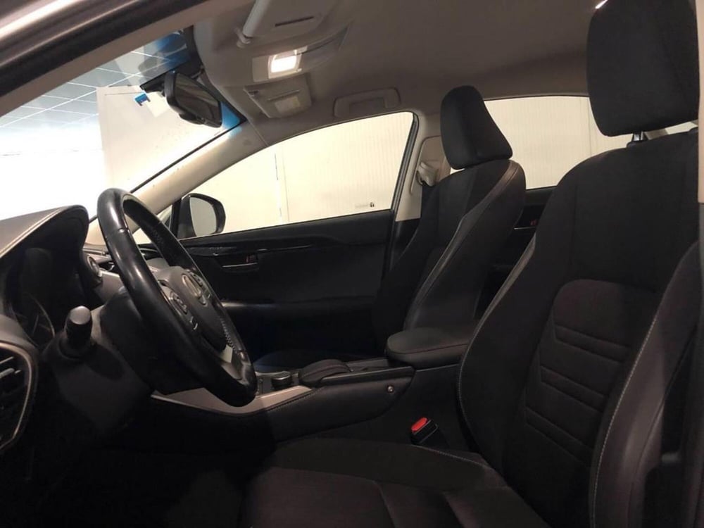 Lexus NX usata a Torino (11)