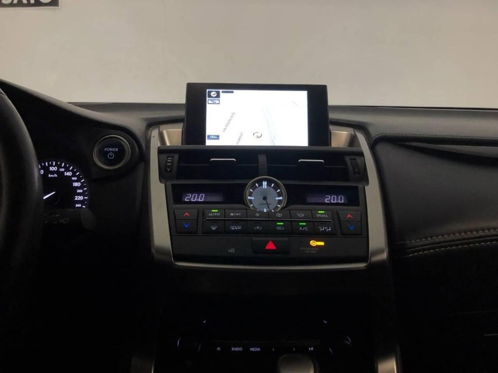 Lexus NX usata a Torino (15)
