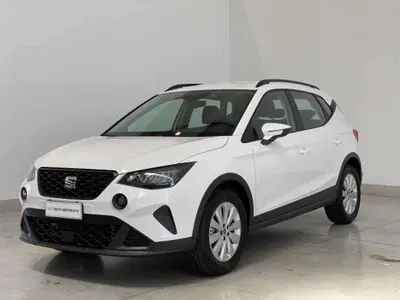 SEAT Arona 1.0 EcoTSI 110 CV DSG Style del 2023 usata a Matera