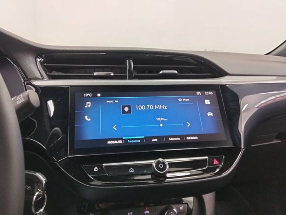 Opel Corsa usata a Como (13)