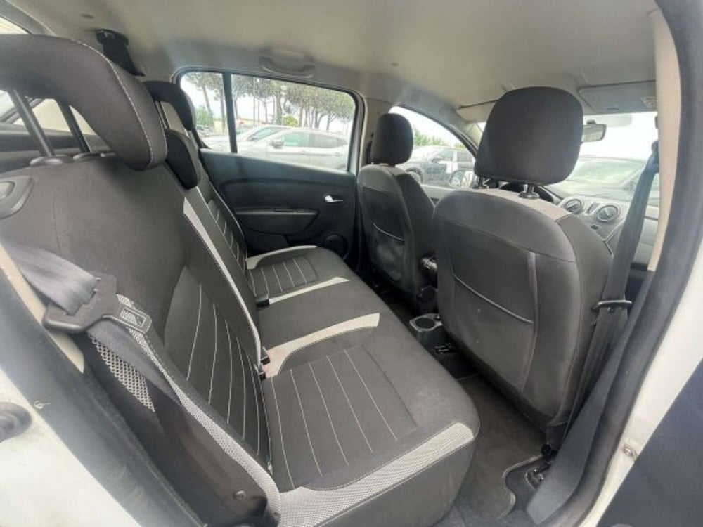 Dacia Sandero usata a Firenze (11)