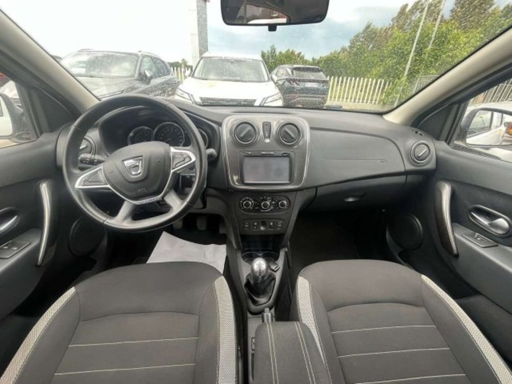 Dacia Sandero usata a Firenze (13)