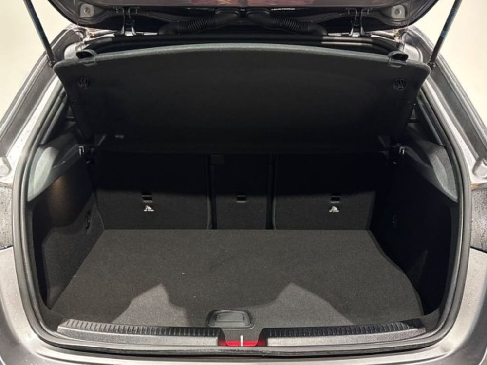 Mercedes-Benz Classe A Sedan usata a Bologna (8)