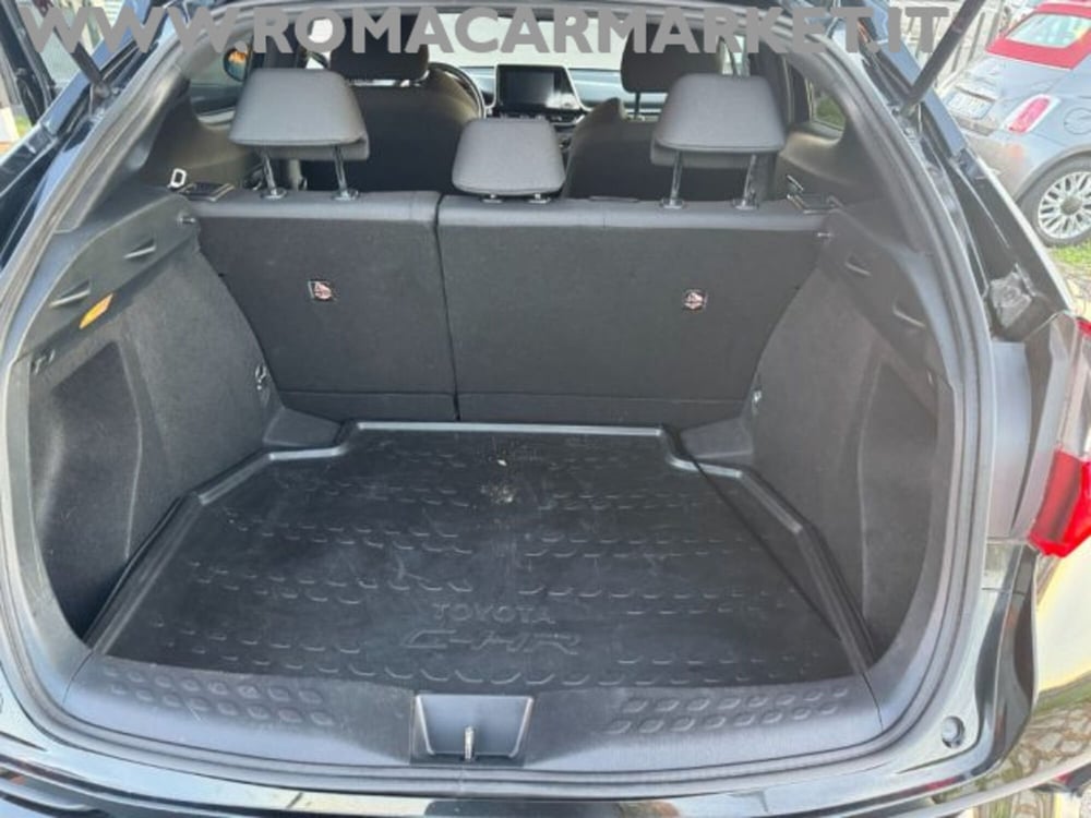 Toyota Toyota C-HR usata a Roma (10)