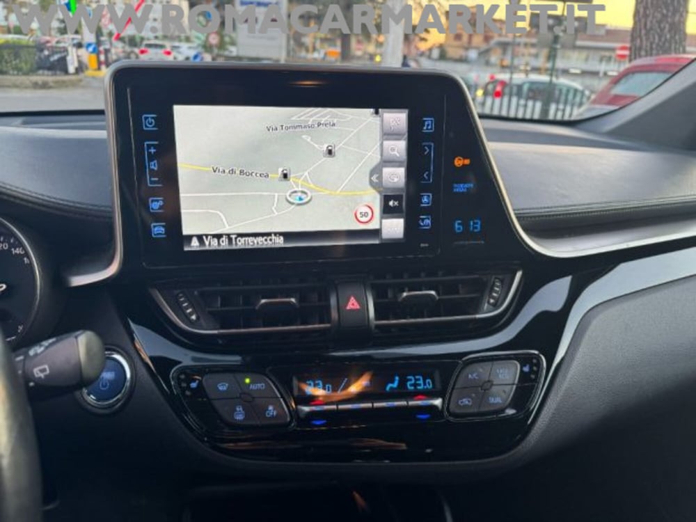 Toyota Toyota C-HR usata a Roma (14)