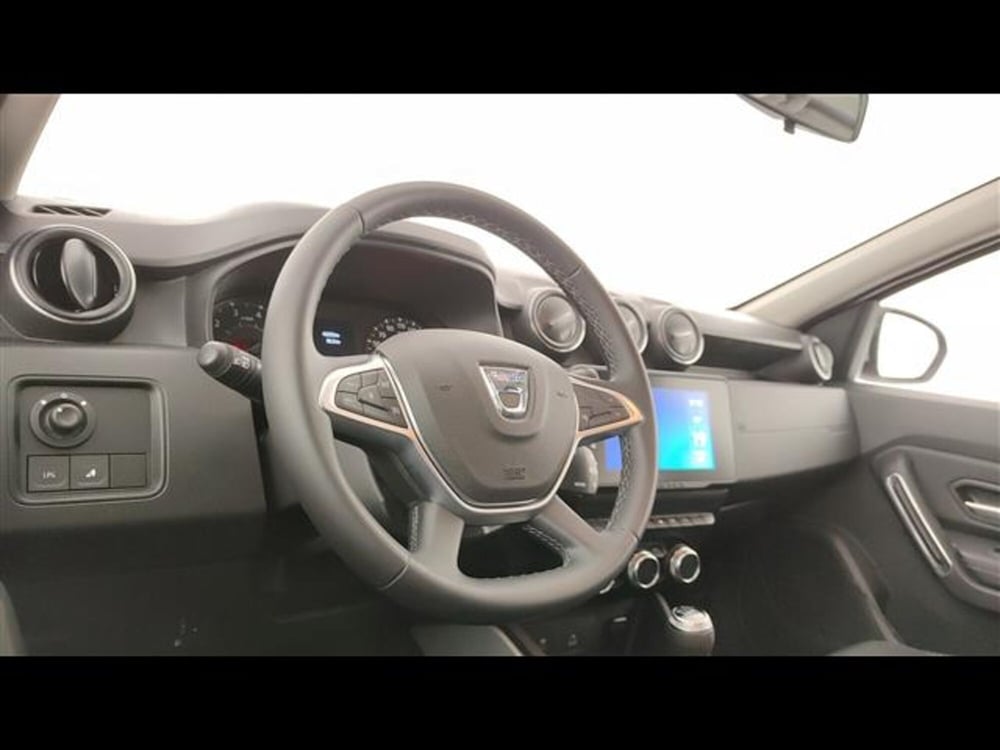 Dacia Duster usata a Milano (8)