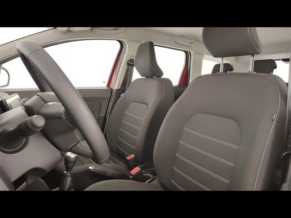 Dacia Duster usata a Milano (9)