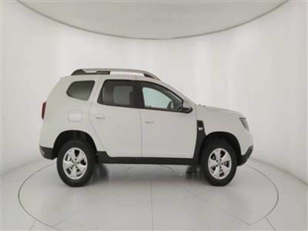 Dacia Duster usata a Bari (9)