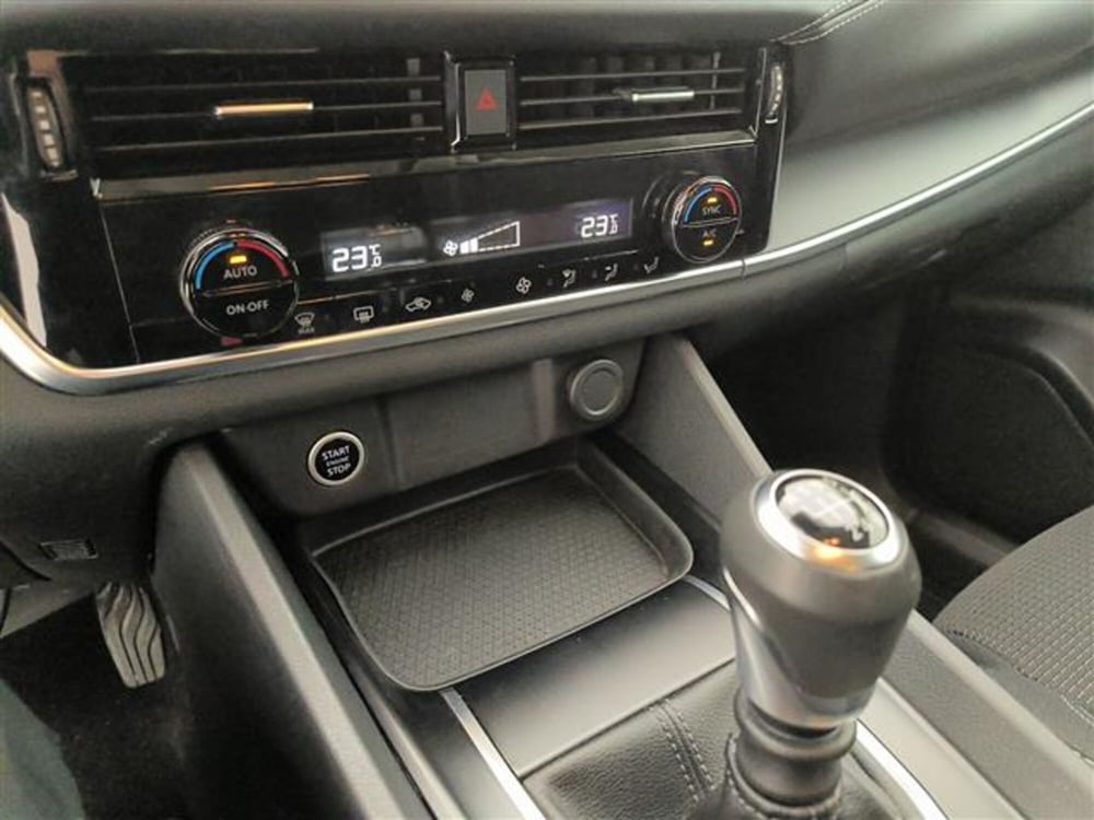 Nissan Qashqai usata a Milano (12)