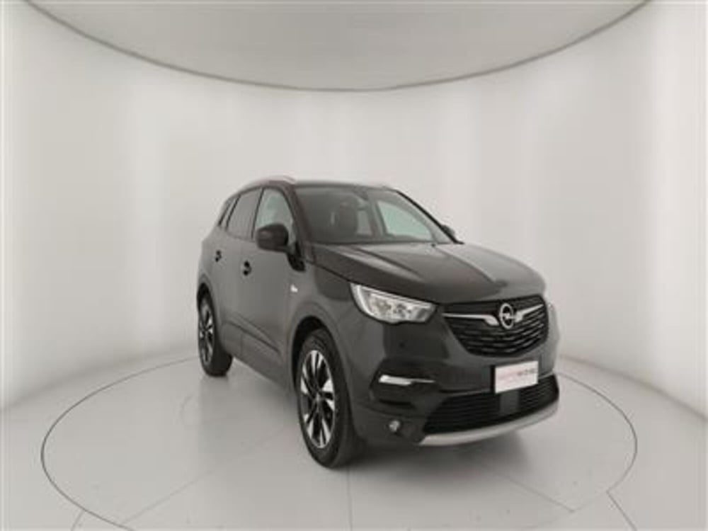 Opel Grandland X usata a Bari (11)