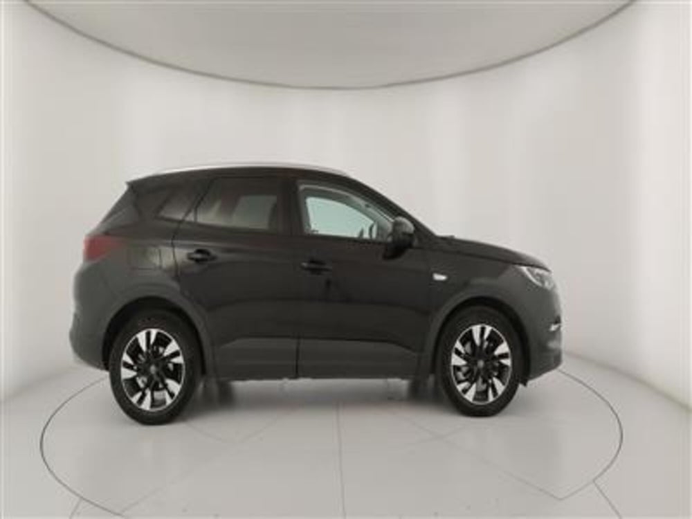 Opel Grandland X usata a Bari (9)