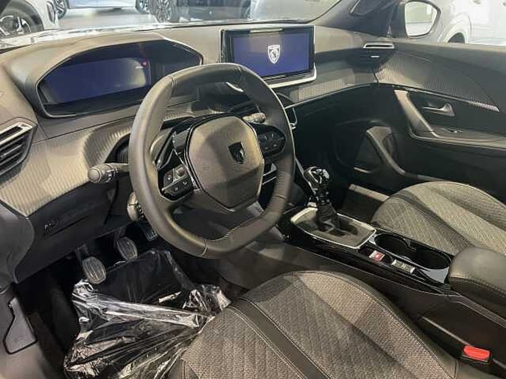 Peugeot 2008 usata a Milano (6)