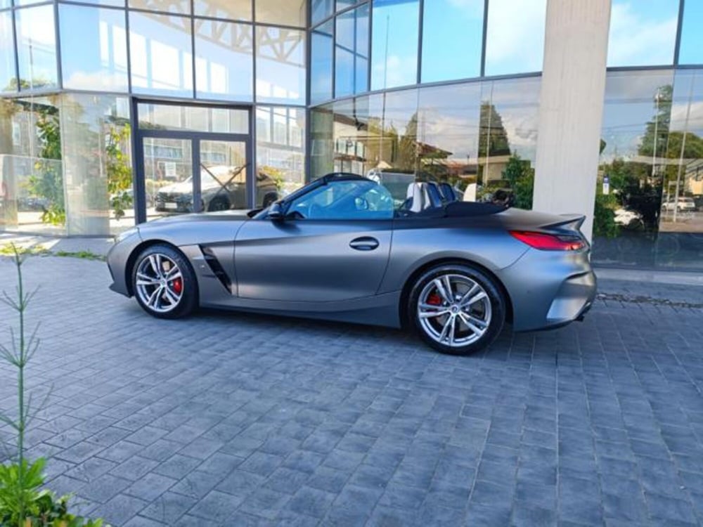 BMW Z4 Cabrio usata a Pisa (9)
