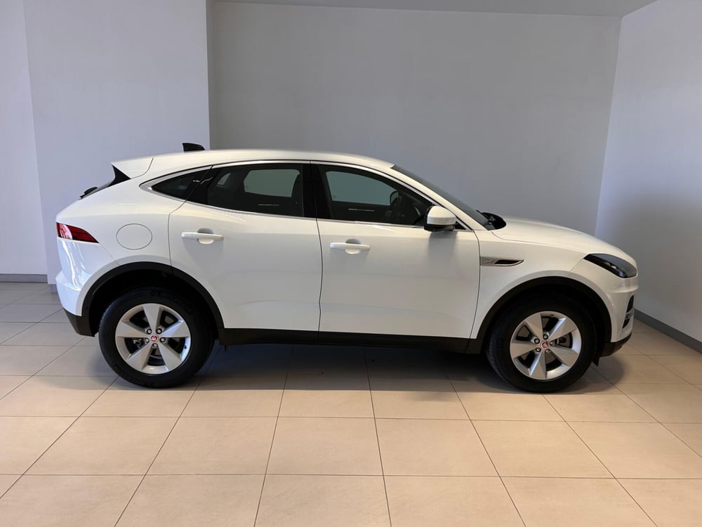 Jaguar E-Pace usata a Napoli (8)
