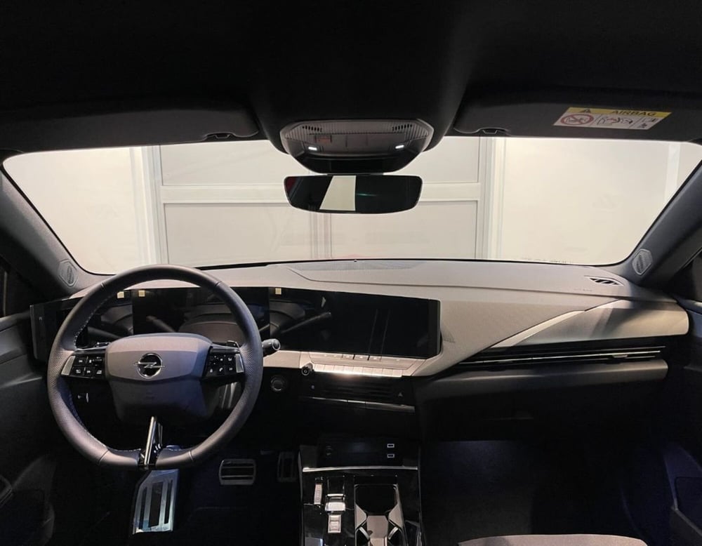 Opel Astra nuova a Ferrara (7)