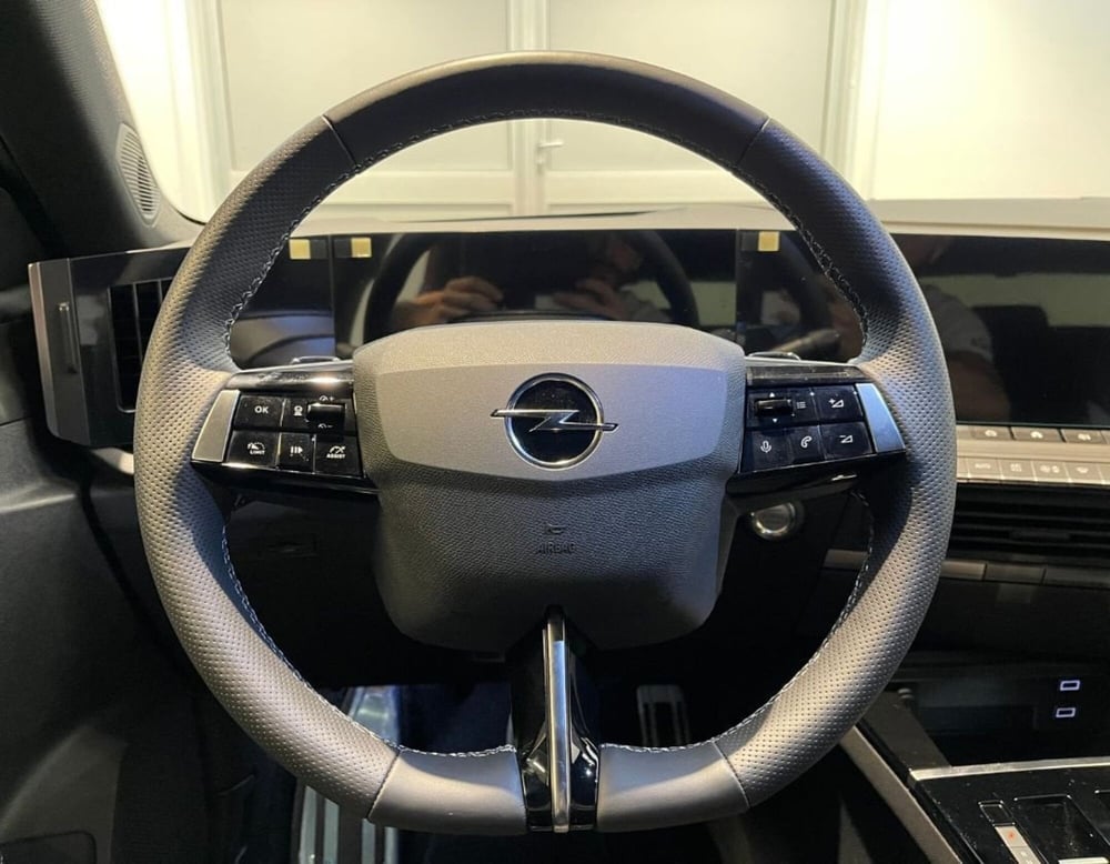 Opel Astra nuova a Ferrara (8)