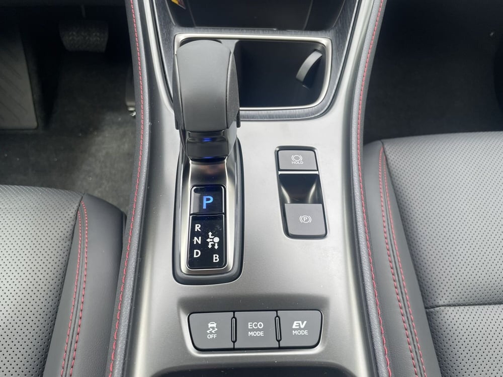 Lexus LBX nuova a Treviso (16)