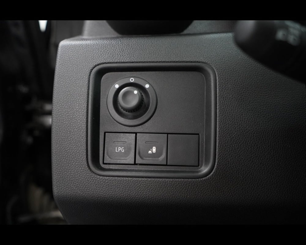 Dacia Duster usata a Venezia (18)