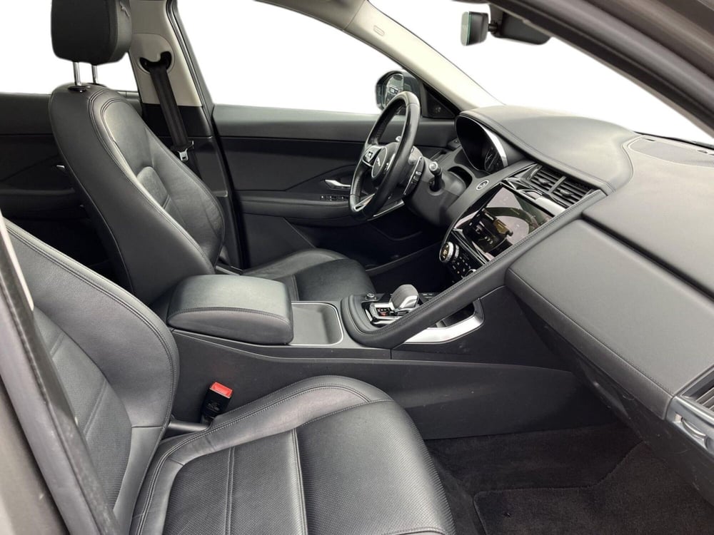Jaguar E-Pace usata a Catania (3)