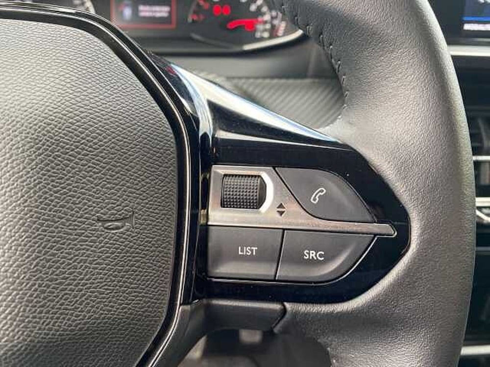 Peugeot 208 usata a Napoli (14)