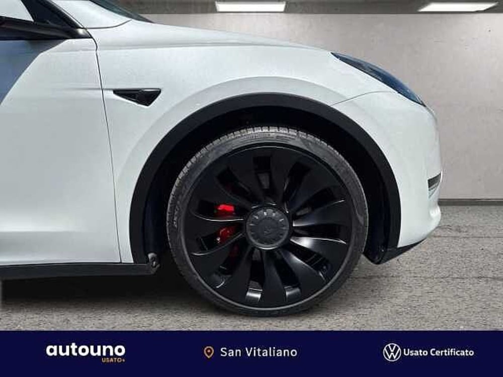 Tesla Model Y usata a Napoli (18)