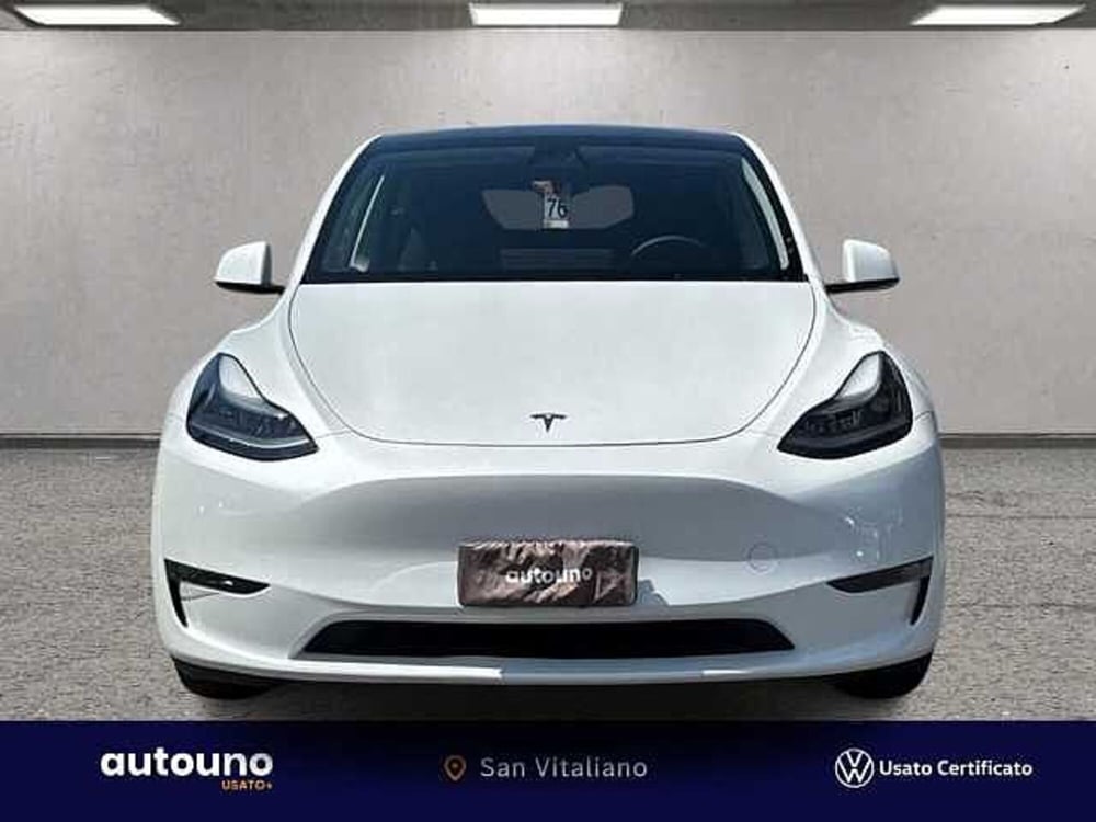 Tesla Model Y usata a Napoli (8)