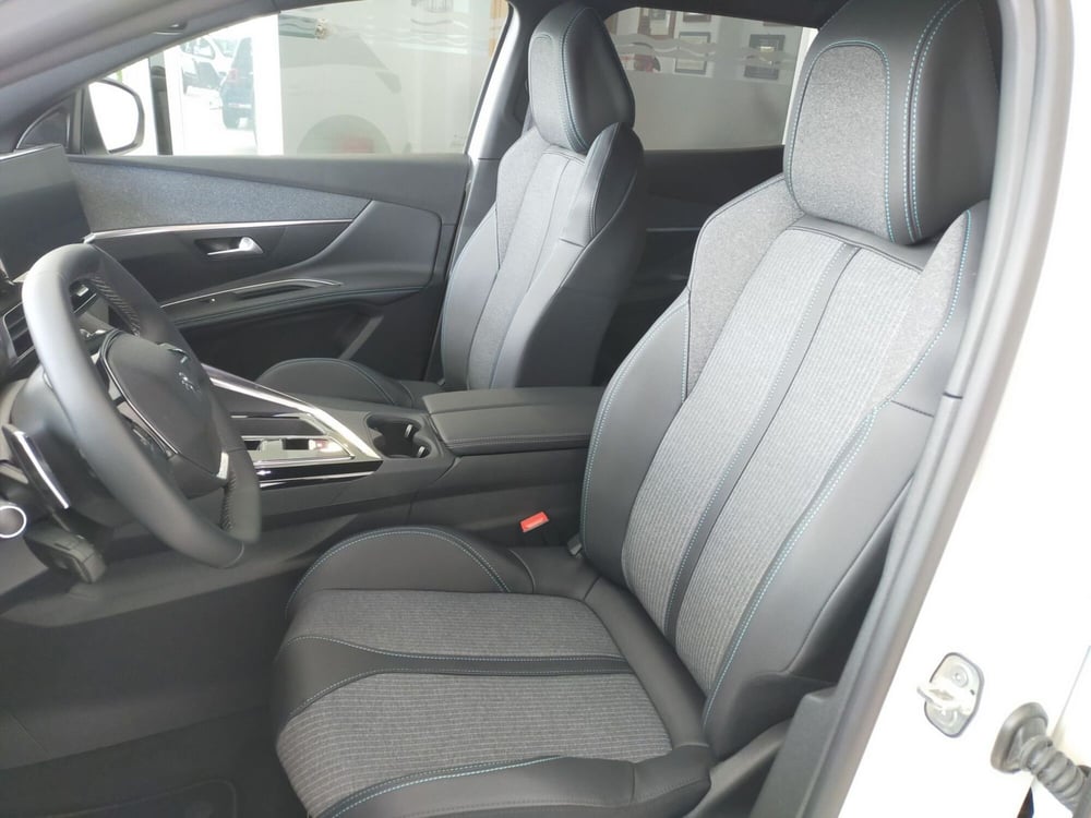 Peugeot 3008 nuova a Reggio Emilia (10)