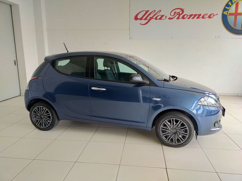 Lancia Ypsilon usata a Reggio Emilia (4)