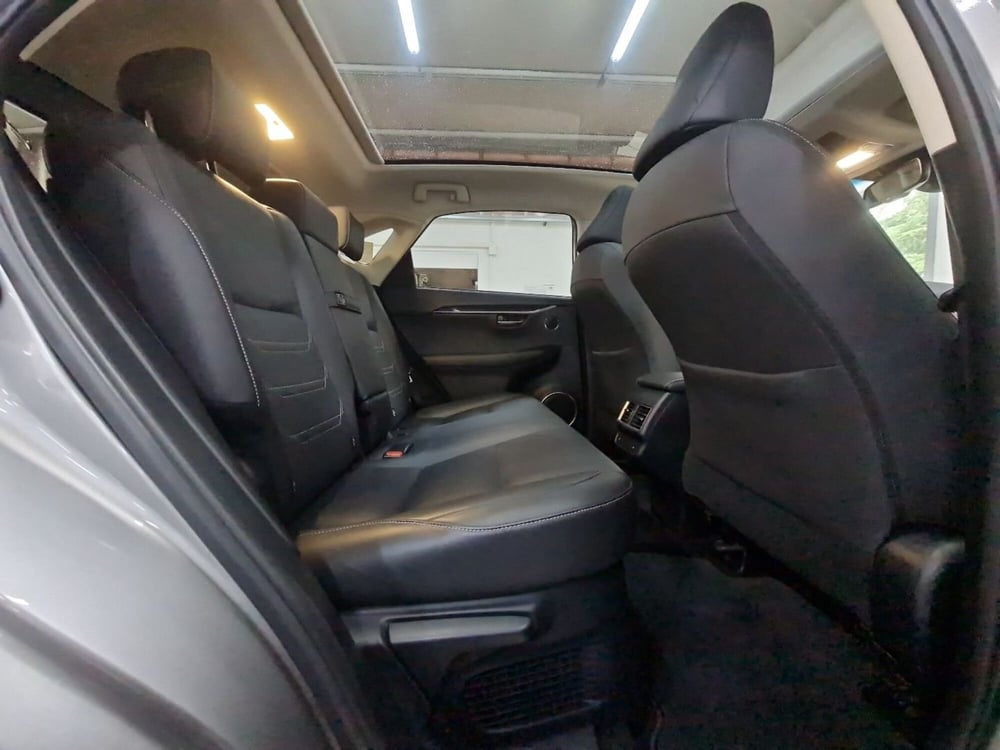 Lexus NX usata a Bologna (11)