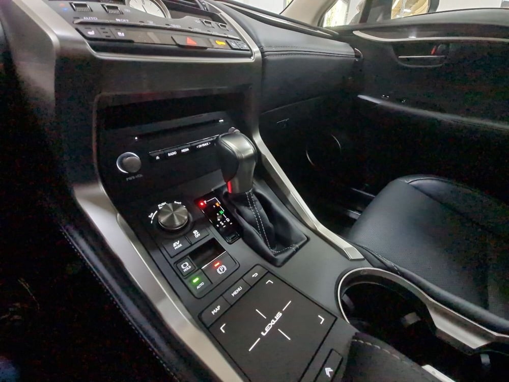 Lexus NX usata a Bologna (16)