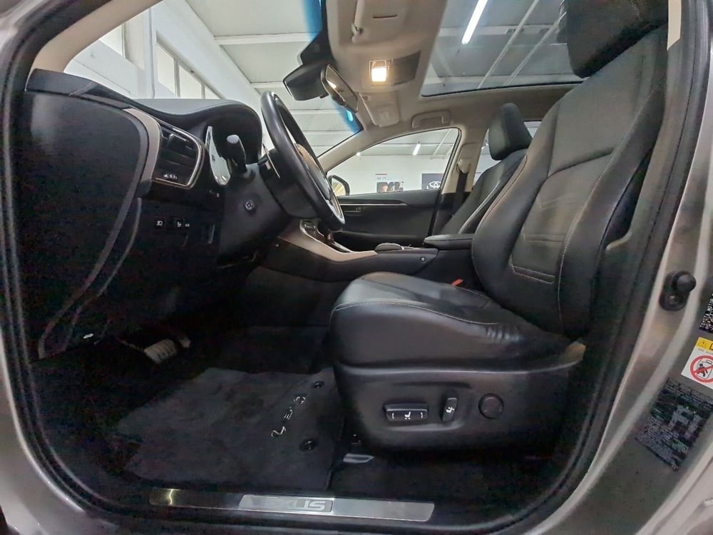 Lexus NX usata a Bologna (8)
