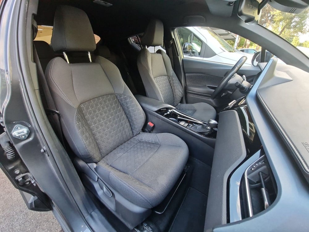 Toyota Toyota C-HR usata a Bologna (11)