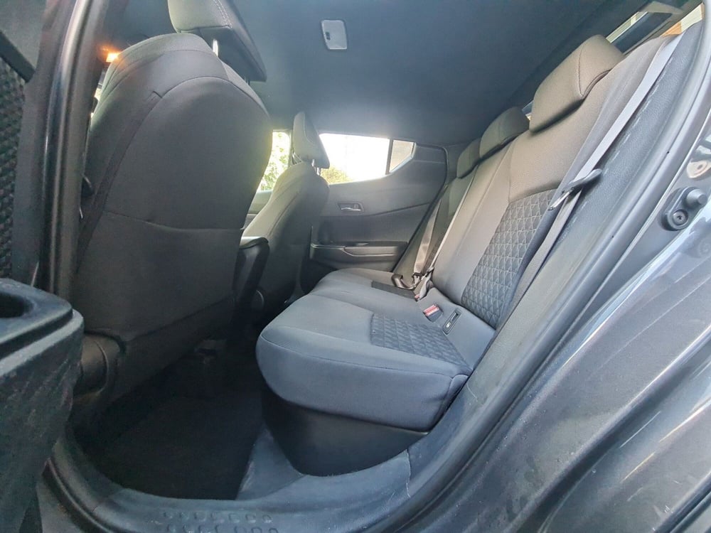 Toyota Toyota C-HR usata a Bologna (9)
