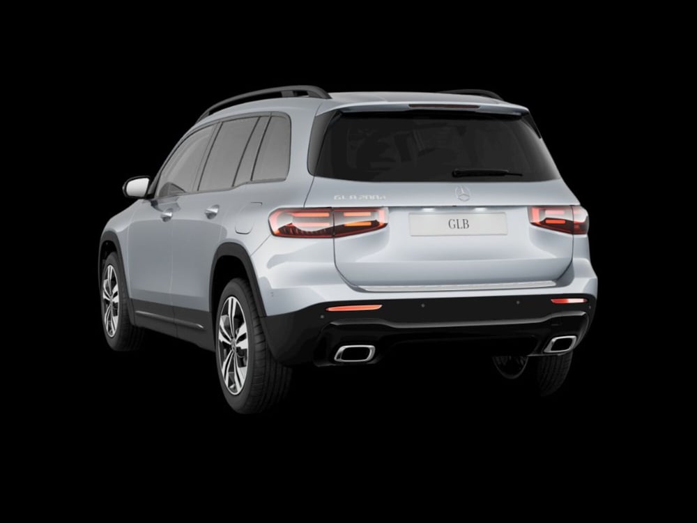 Mercedes-Benz GLB nuova a Siena (4)