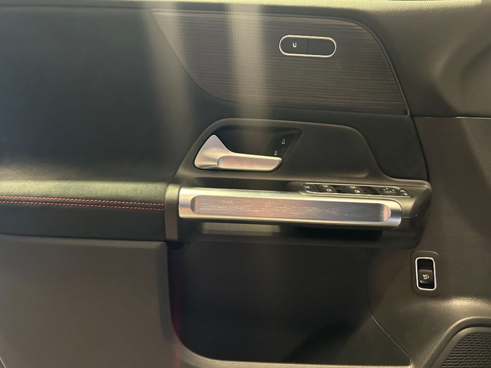 Mercedes-Benz GLB nuova a Siena (14)