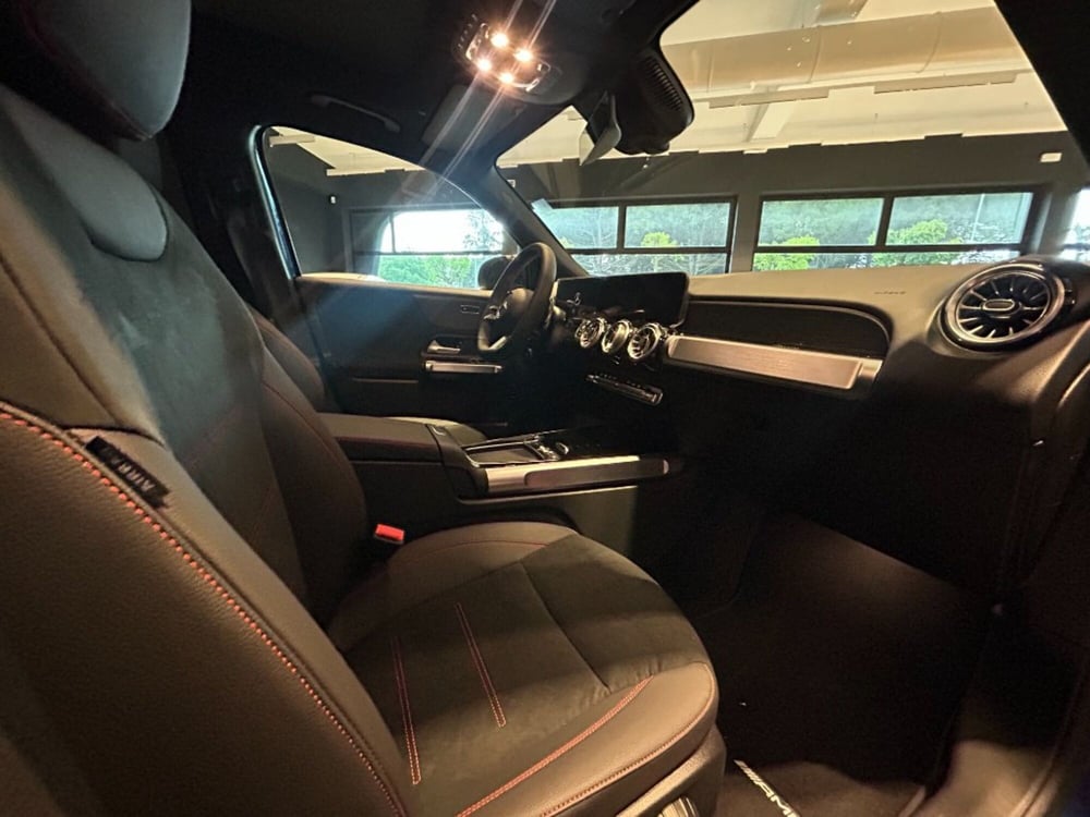 Mercedes-Benz GLB nuova a Siena (15)