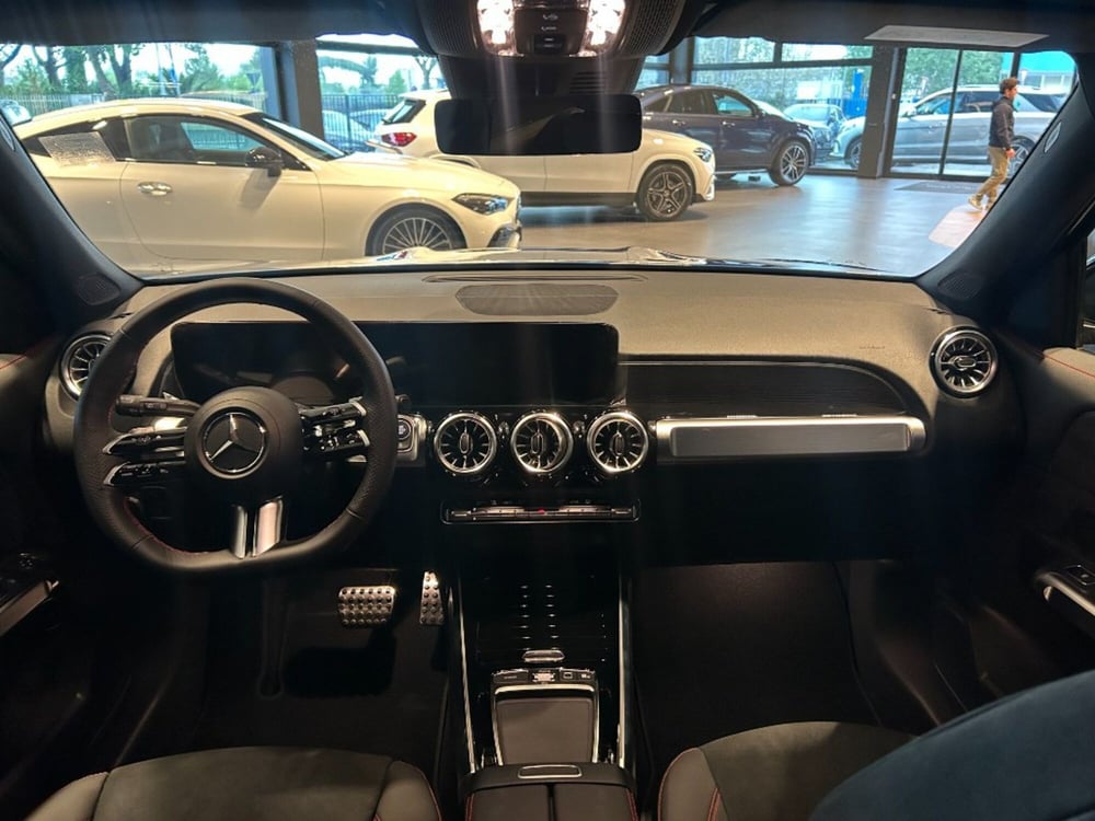 Mercedes-Benz GLB nuova a Siena (20)