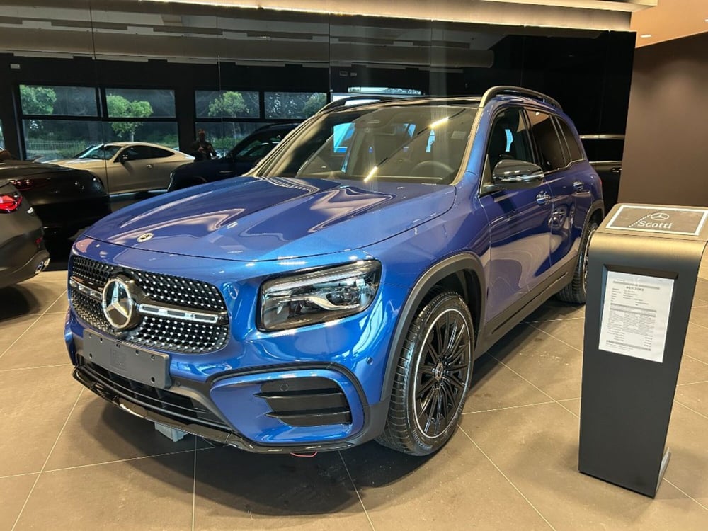 Mercedes-Benz GLB nuova a Siena (3)