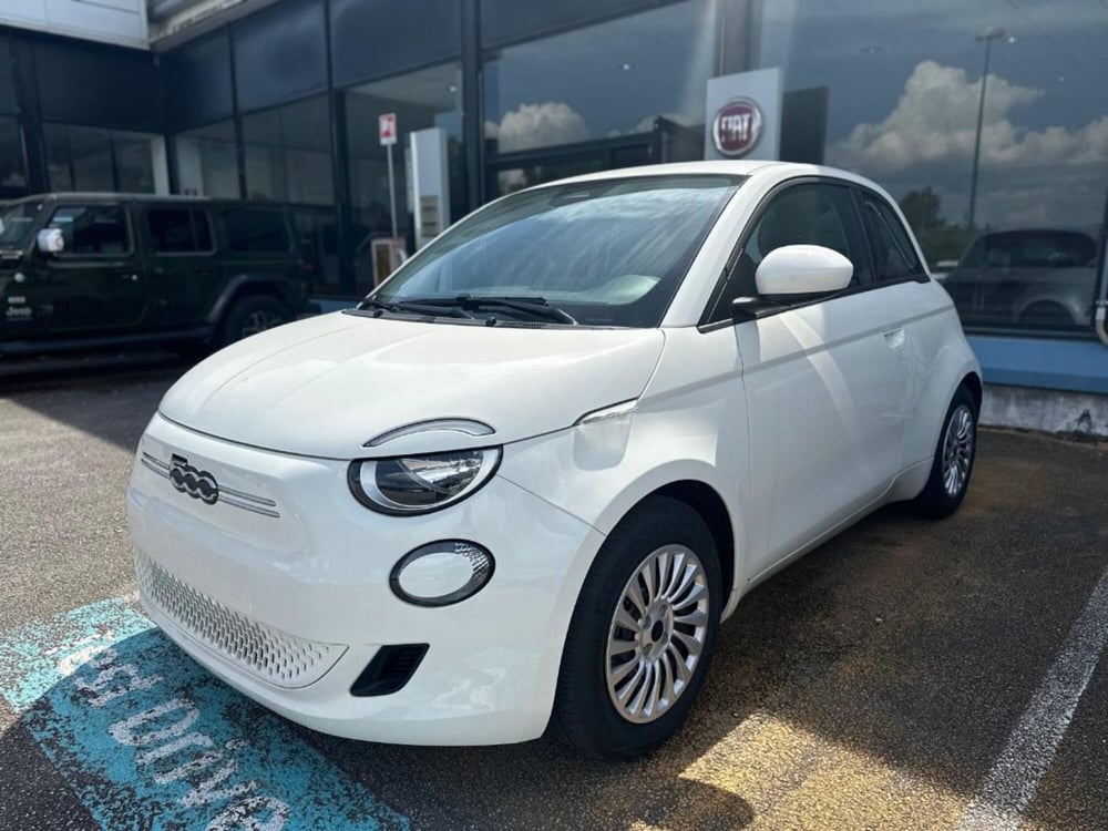 Fiat 500e nuova a Firenze (2)
