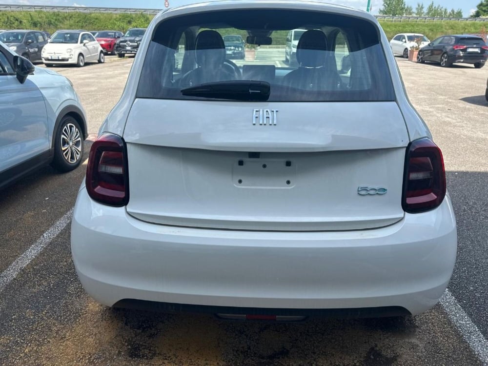 Fiat 500e nuova a Firenze (5)