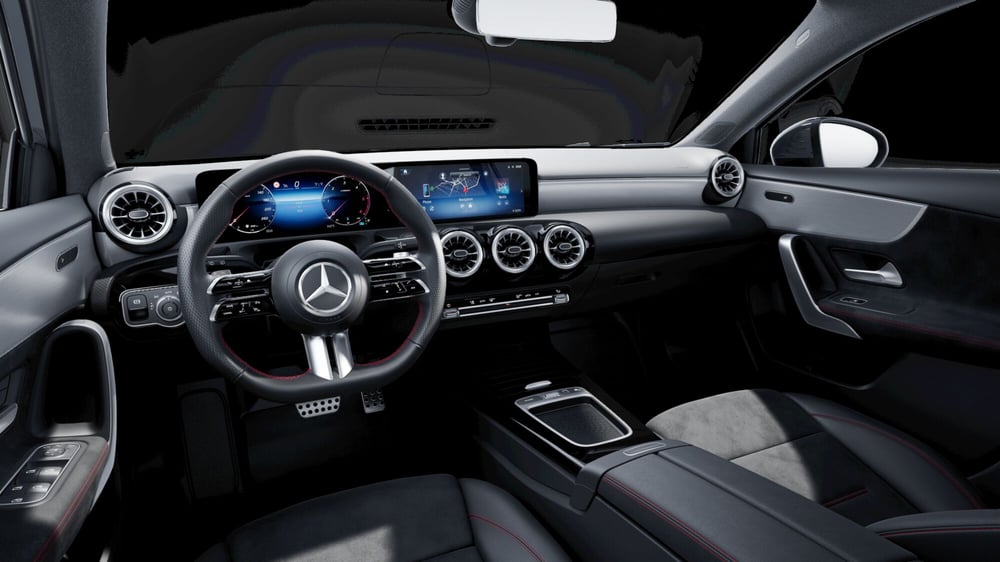 Mercedes-Benz Classe A nuova a Milano (8)
