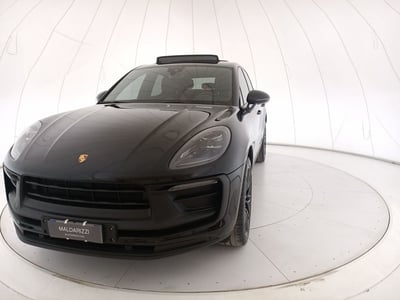 Porsche Macan 2.0 265cv pdk del 2022 usata a Bari