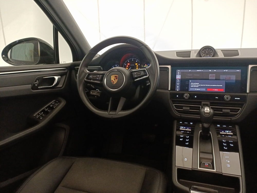 Porsche Macan usata a Bari (10)