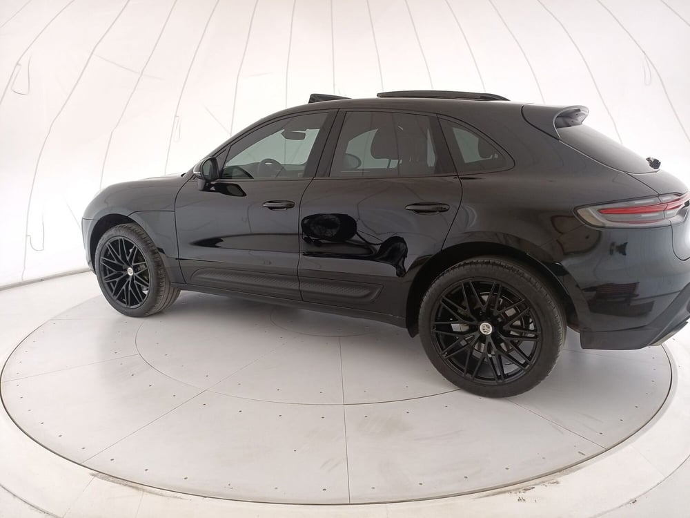 Porsche Macan usata a Bari (3)